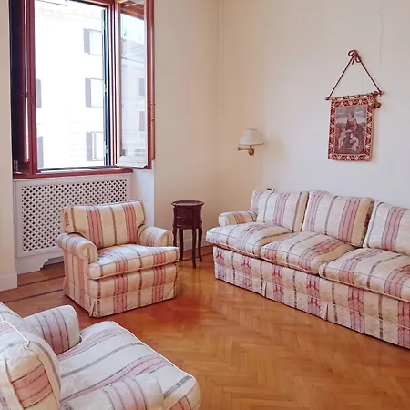 Roman Holidays Boutique Hotel